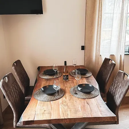 Knabbüüß Apartamento Dernau