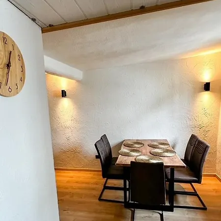 Knabbueuess * דרנאו