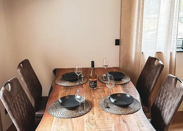 Knabbueuess アパート デルナウ